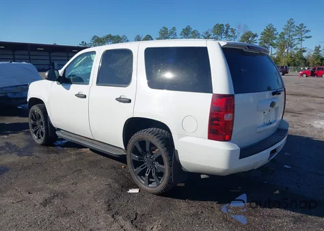 2013 Chevrolet Tahoe Commercial Fleet z USA, uszkodzony, nr VIN 1GNLC2E0XDR343822
